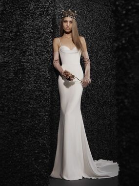 Vera Wang Amandine Wedding Dress
